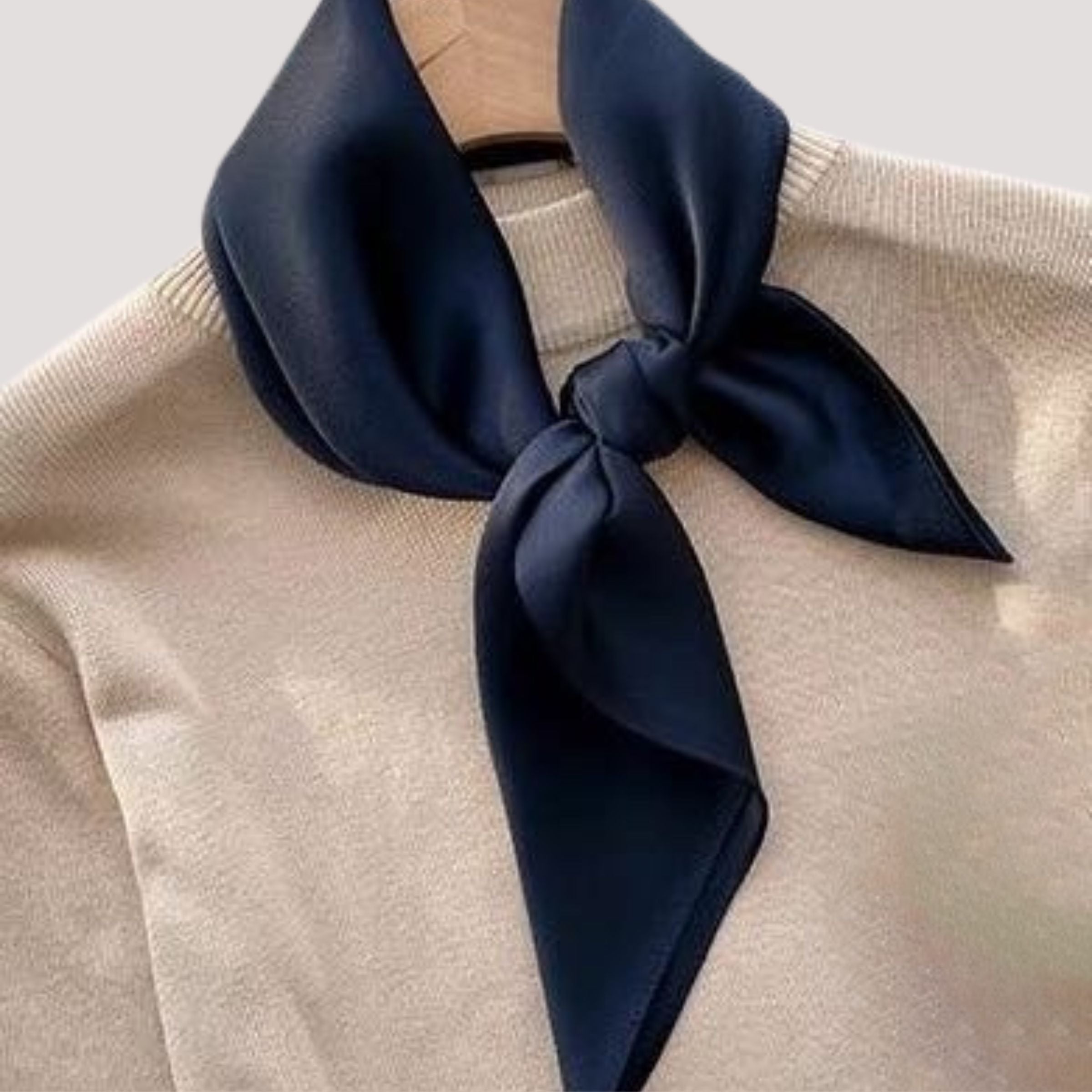 Foulard en soie unie (carrée)