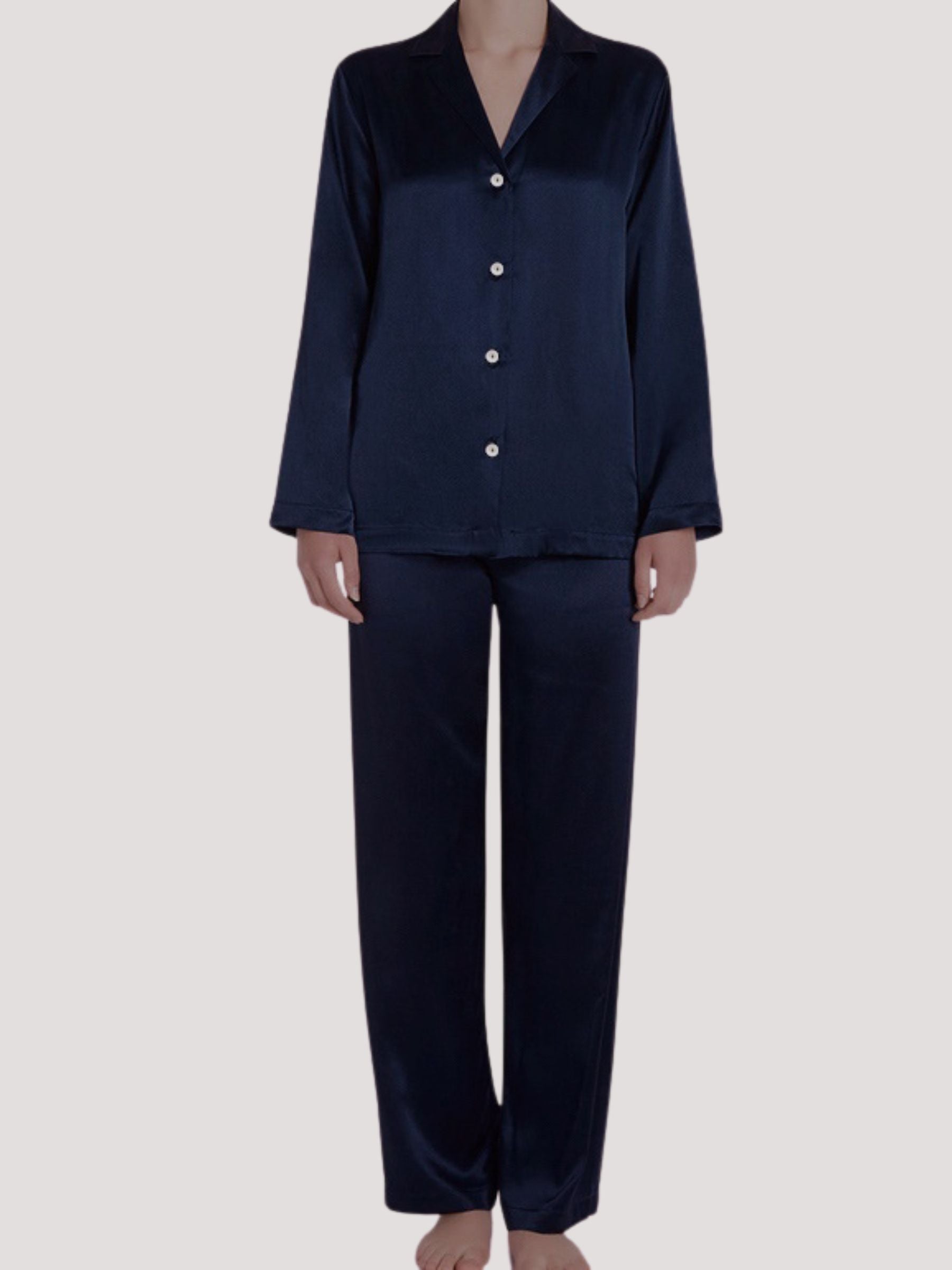 Pyjama en soie pour les femmes