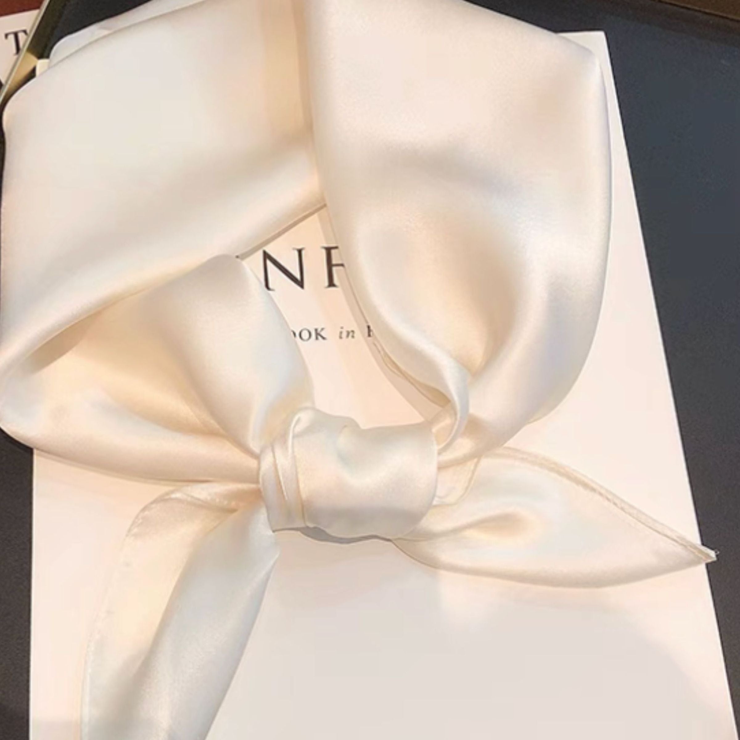 Effen zijden sjaal (vierkant)